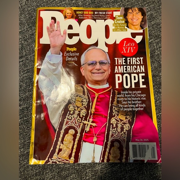 POPE LEO XIV: PEOPLE MAGAZINE MAY 2025 ~ AMERICAN POPE ~ BRAND NEW - Picture 1 of 2